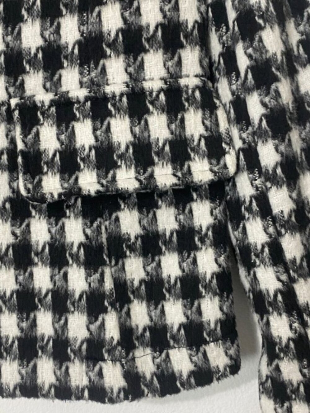 NWOT HYFVE Houndstooth Blazer Gold Hardware Long Sleeves "Very Chanel" B&W Small - Picture 7 of 8